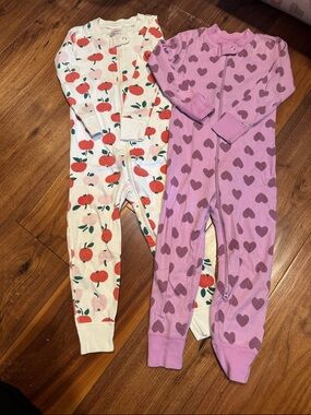Hanna Andersson Girls Apple Print & Purple Heart Zip One PJs